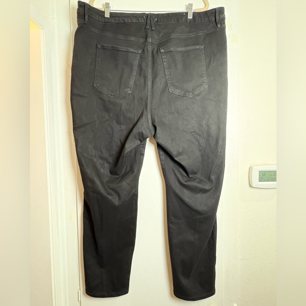 Good American Women’s Black Highrise Jeans Size 26, 28.5”Inseam - Picture 4 of 13